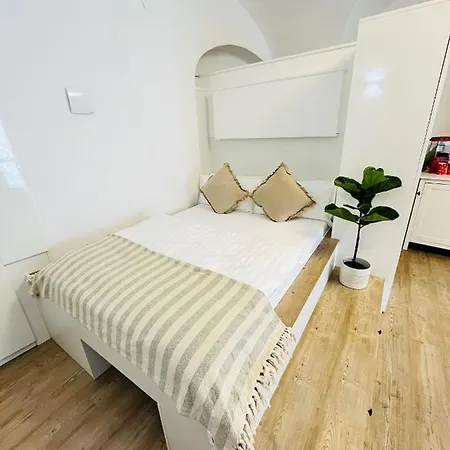 Filmap- Charmante Kreuzgewoelbe-whg Im Herzen Der Altstadt-ideal Fuer Paare & Geschaeftsreisende Apartment *
